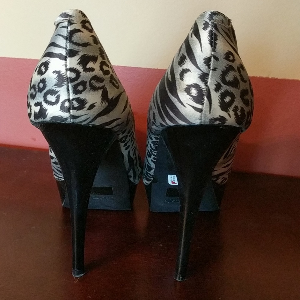 High heels - Picture 2 of 4